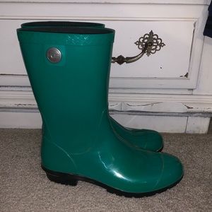 Ugg rain boots